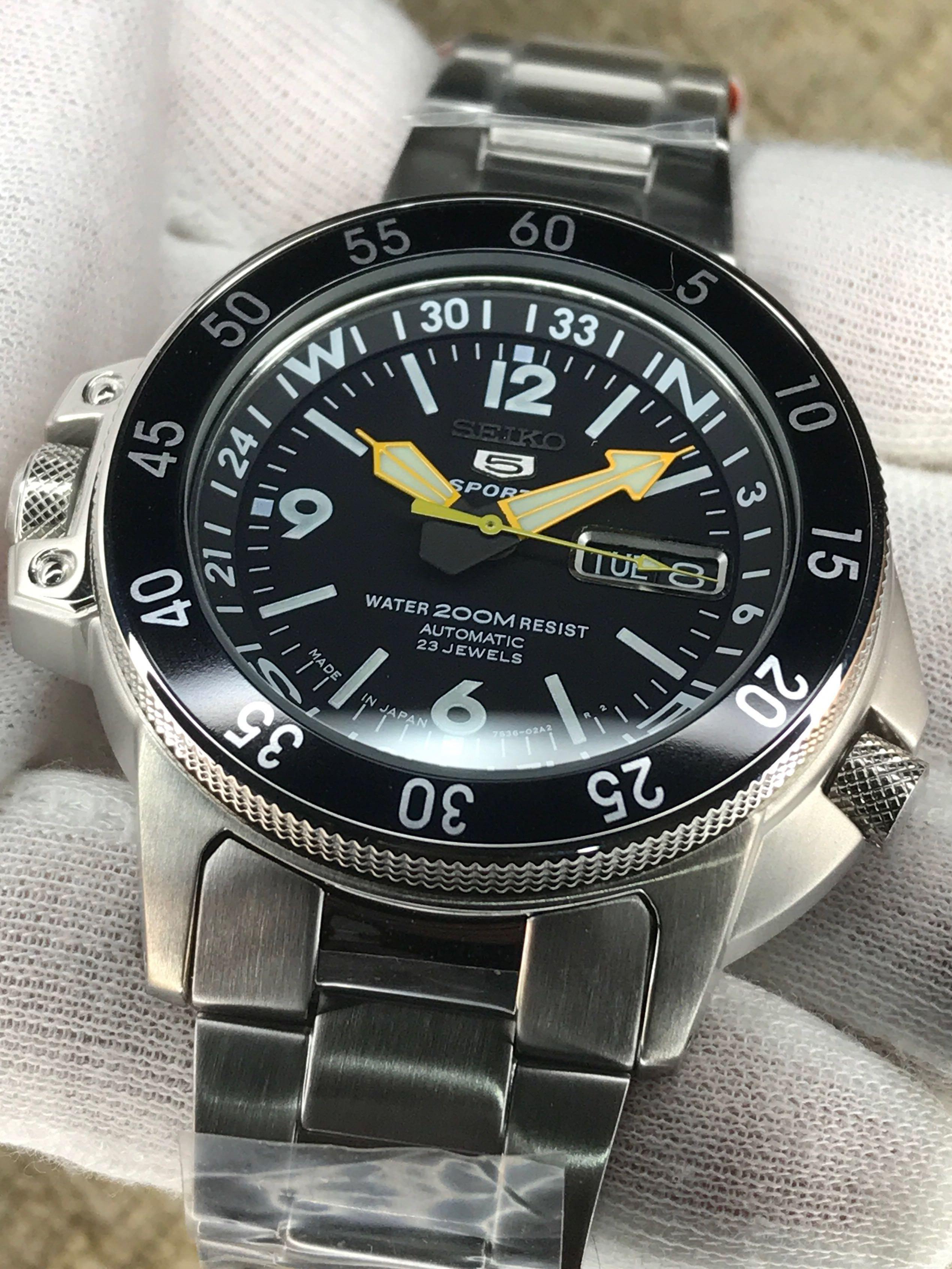 Seiko 5 SKZ211J1 Made in Japan Automatic 200m Water Resistant