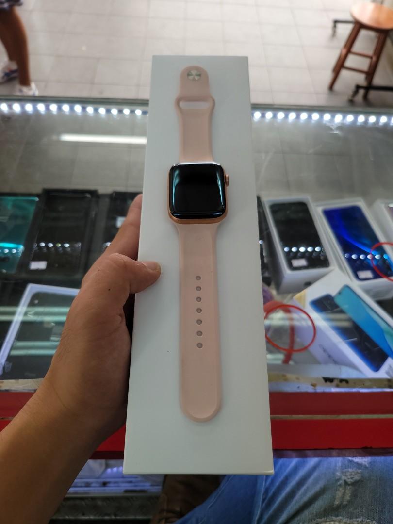 Apple watch 5 series used top