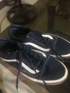 original price of vans shoes in philippines