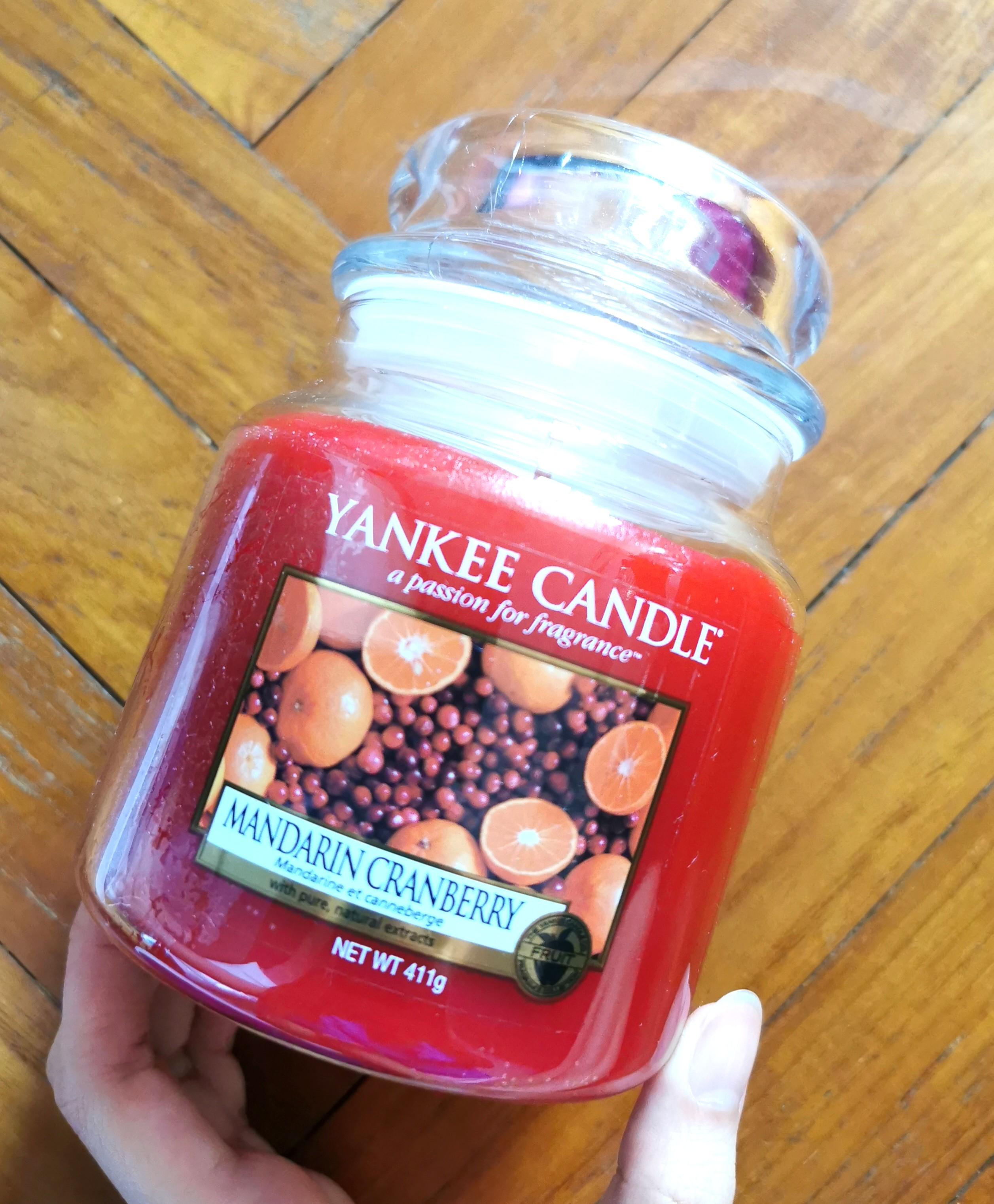 Yankee Candle Mandarin Cranberry Medium 411g Glass Jar