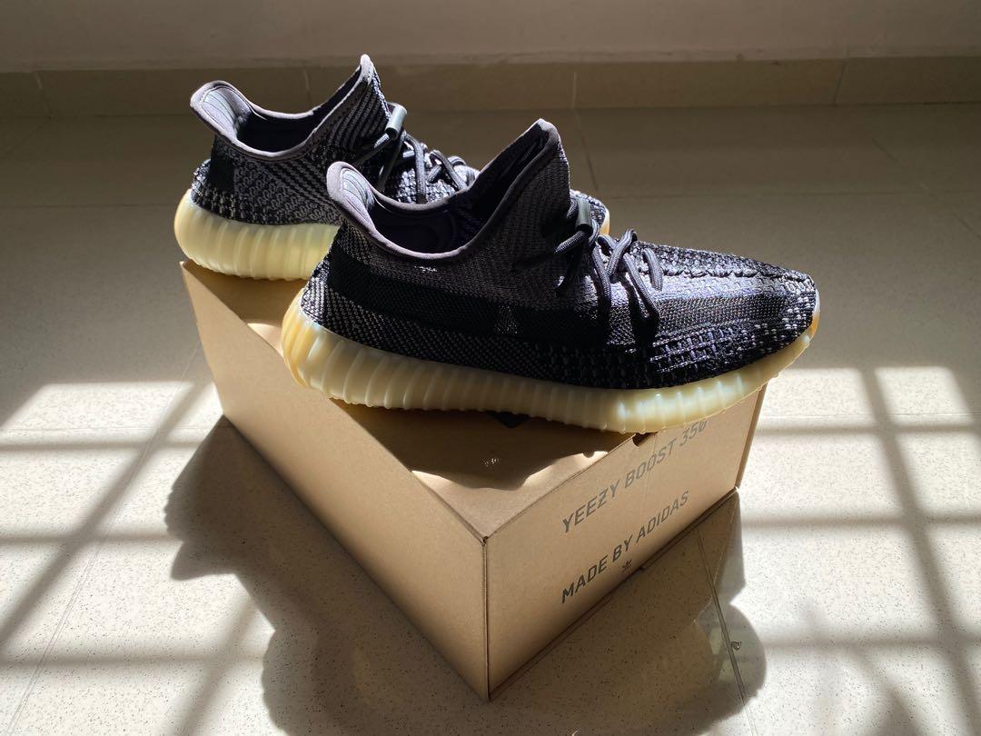 Yeezy boost 350 v2 carbon used Men s Fashion Footwear
