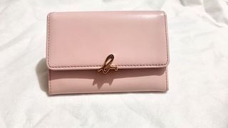（分類：）位於 。 由 happylotsob 提交（商品編號 1049330908，圖片 1）。簡介： 。