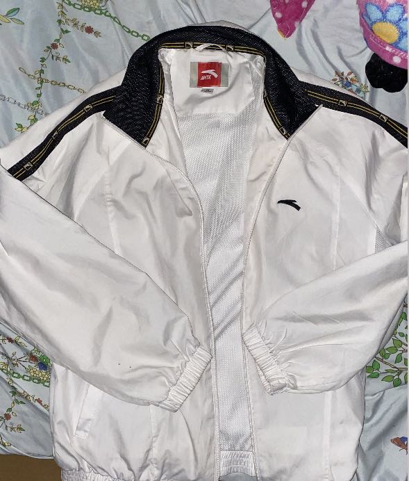 Anta windbreaker, Men's Fashion, Coats 