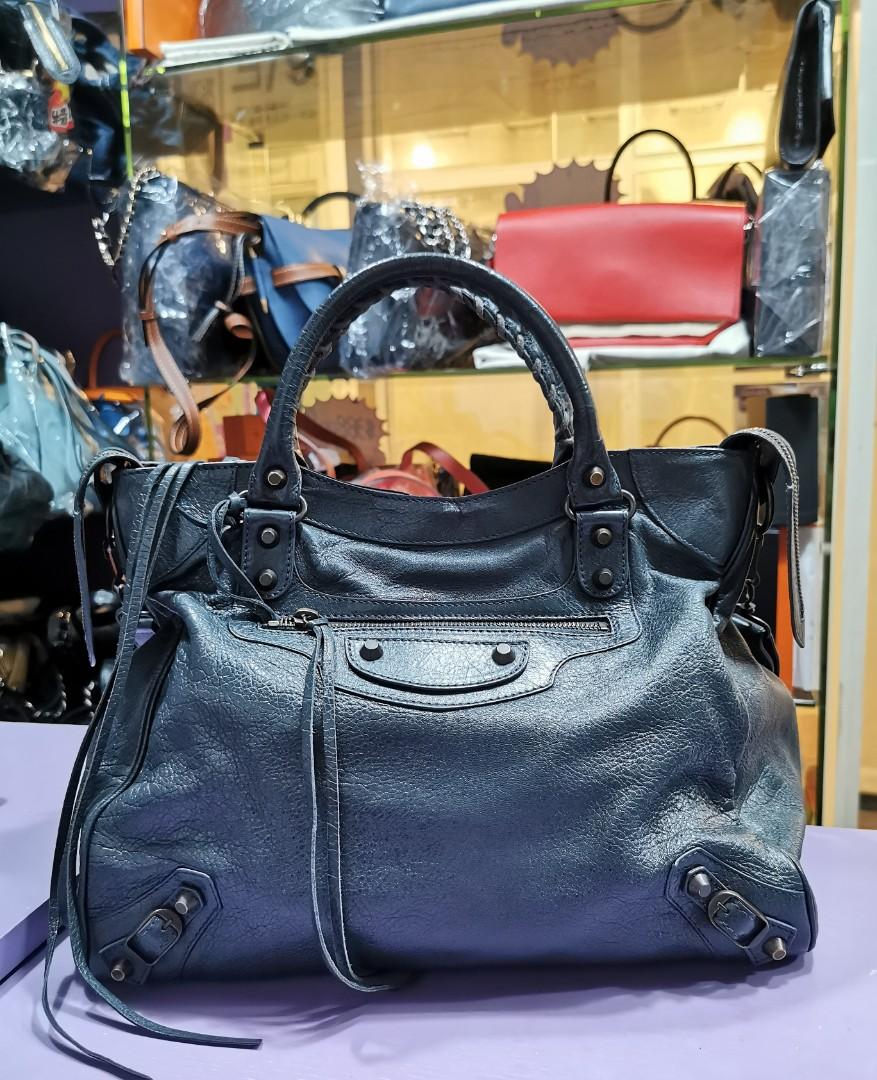 Balenciaga 235216 2025
