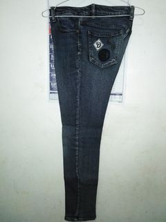 (Kategori: ) berada di . Dikirim oleh twiscone (ID iklan 1049313426, Gambar 1). Deskripsi: .