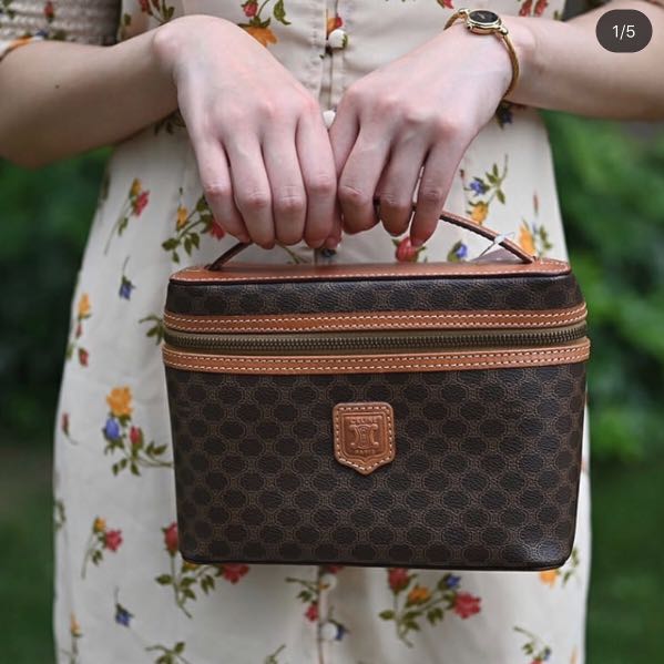 Celine macadam outlet vanity bag