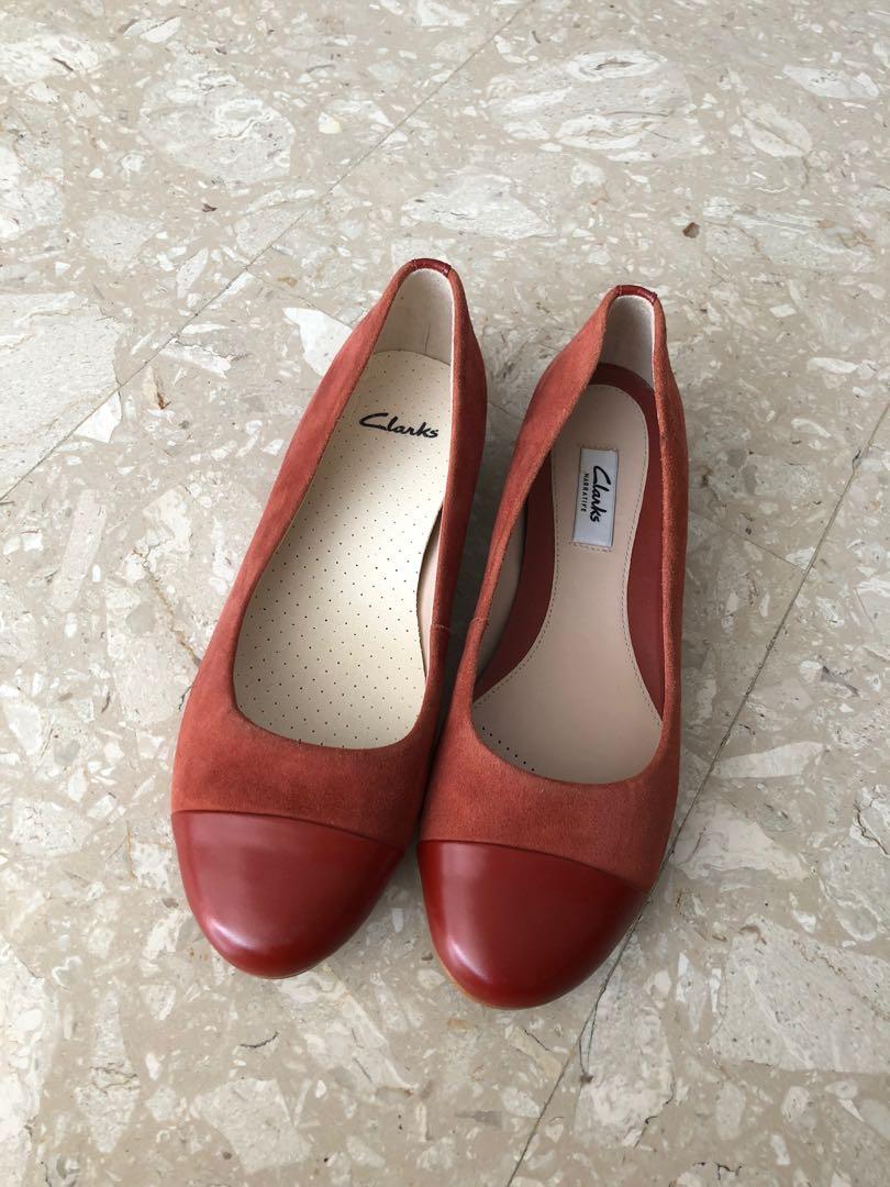 clarks suede flats