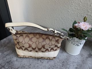 (Category: ) located in . Submitted by shoppingqueen23 (Listing ID 1049411973, Image 1). Description: .