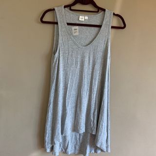 (Category: ) located in . Submitted by lizzyclosetsale (Listing ID 1049355401, Image 1). Description: .