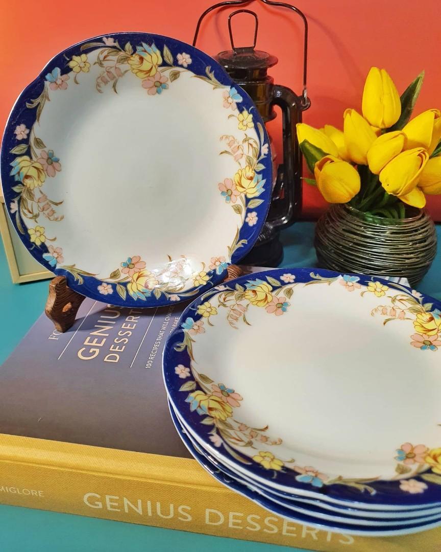 Hoya Cake Plate (Category: Bakeware) located in Quezon City. Submitted by buybyestuffmnl (Listing ID 1049426644, Image 1). Description: Hoya Cake Plate Unused, VGC 160 each 5 pieces available.