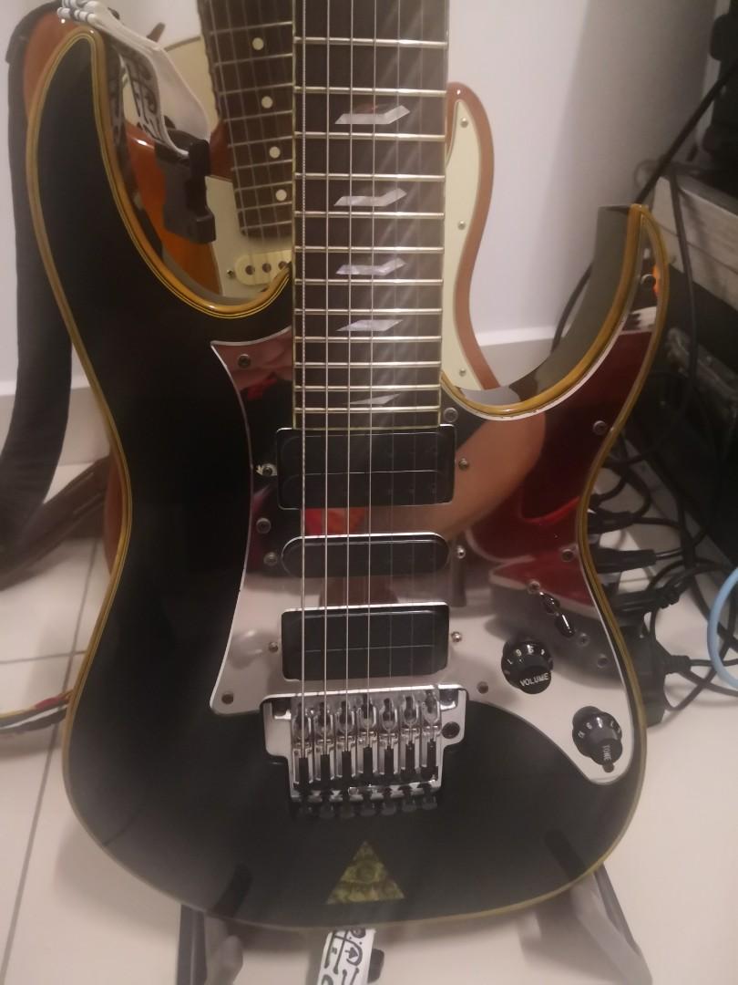 Ibanez universe hotsell for sale