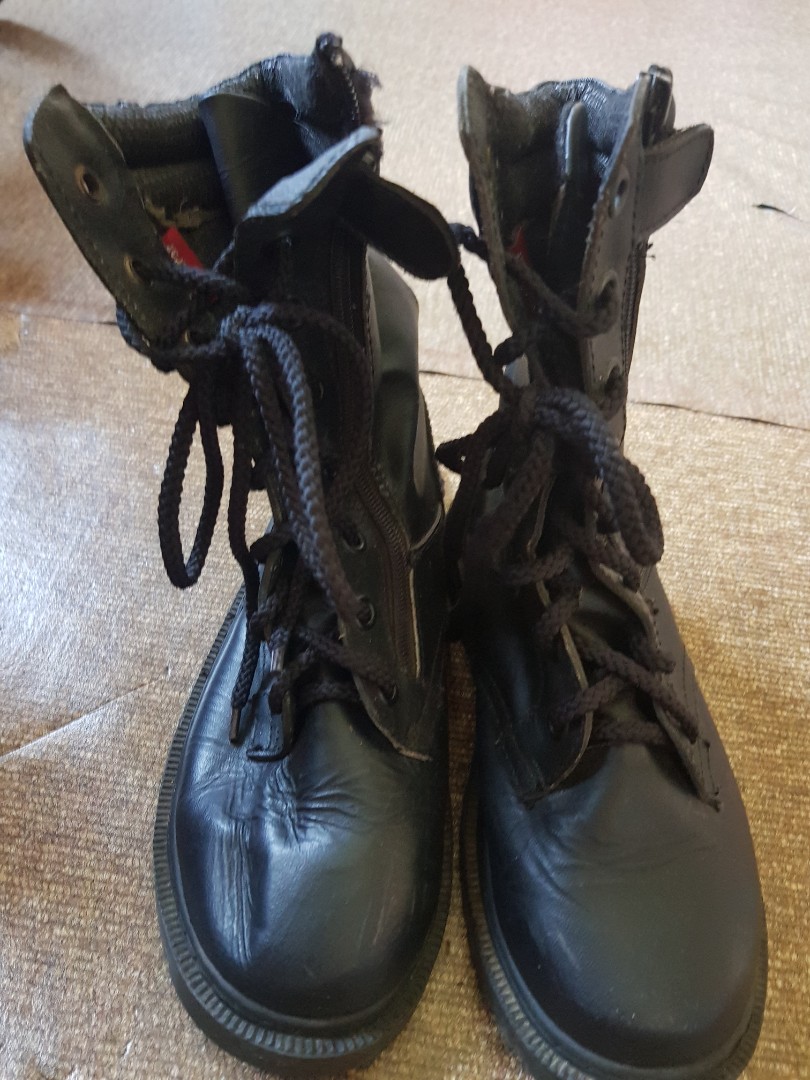 Jungle boot, Men's Fashion, Footwear, Boots on Carousell