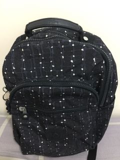 （分類：）位於 。 由 allyna.au 提交（商品編號 1049512292，圖片 1）。簡介： 。