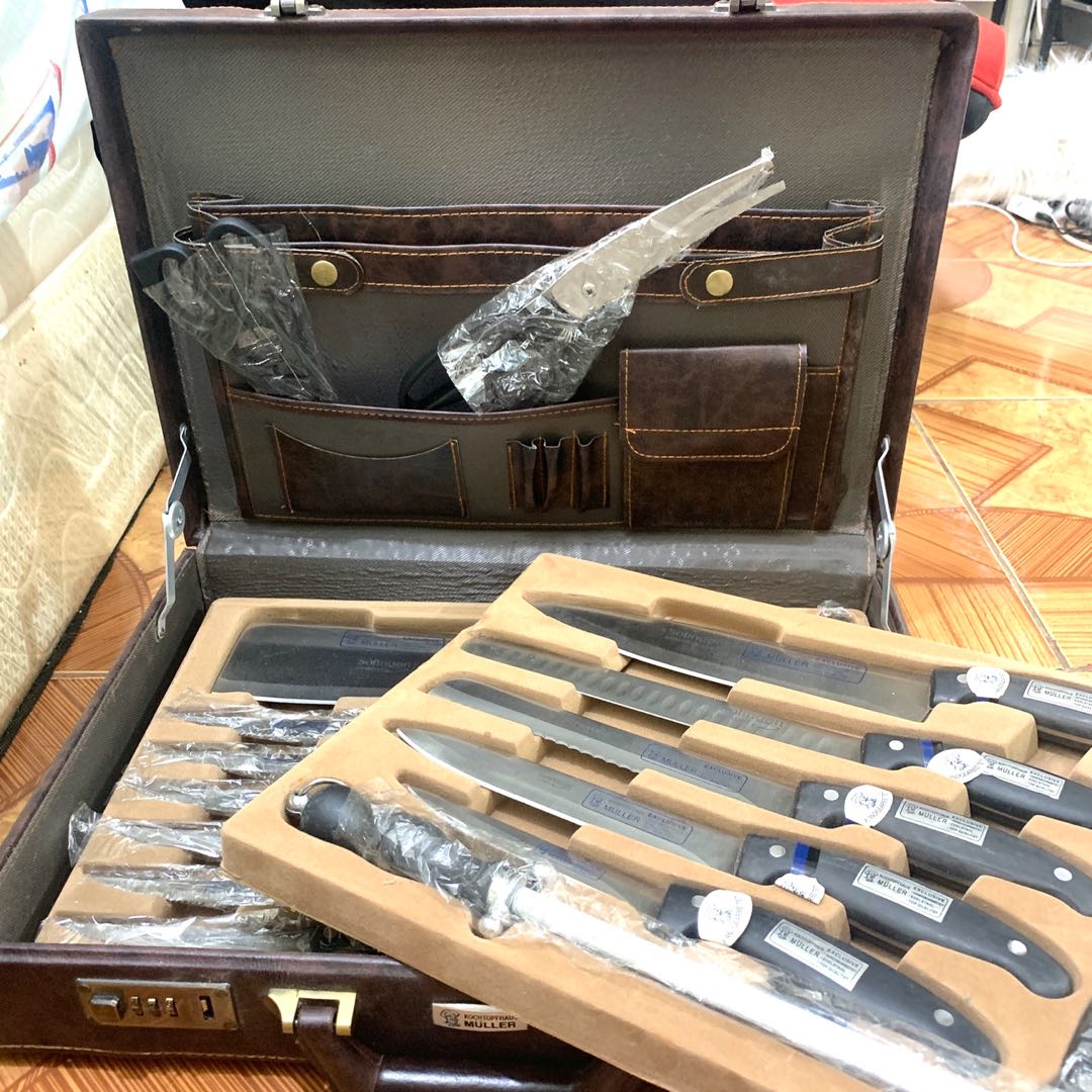 Kochtopfhaus Muller Knife Set in Briefcase, Furniture & Home Living