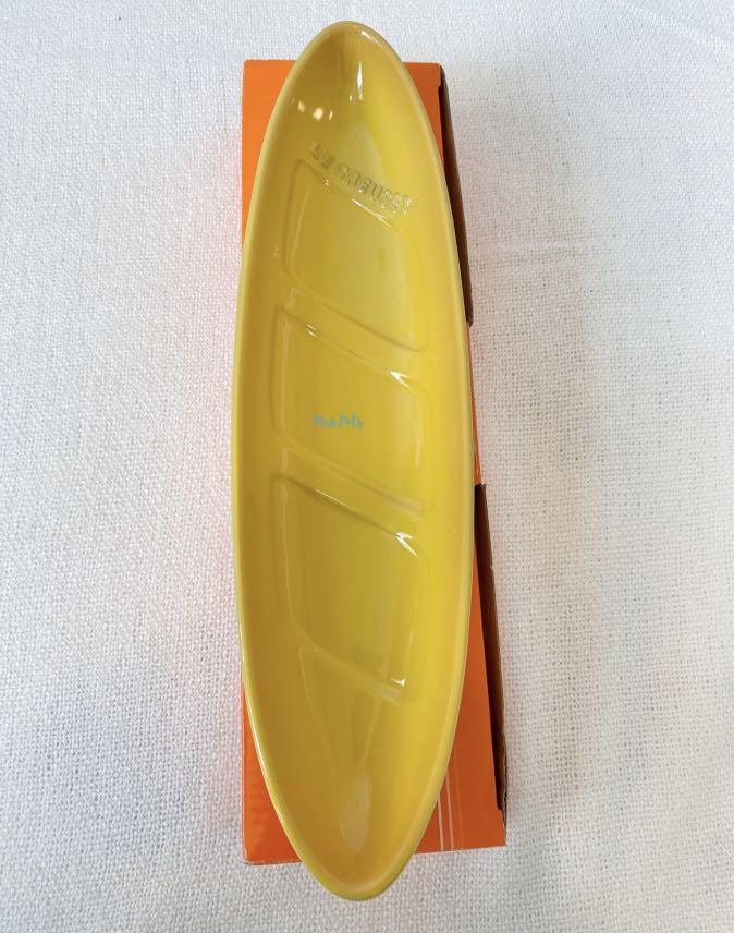 New Le Creuset Dijon Yellow Bugette Baguette Bread Dish New With Box