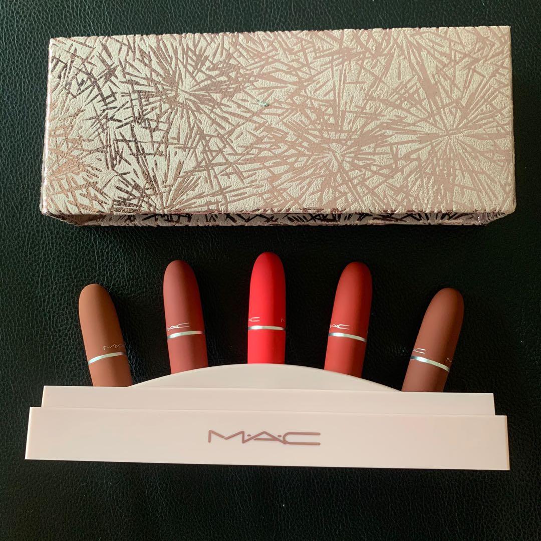 MAC Showstopper powder kiss lipstick gift set, Beauty & Personal Care