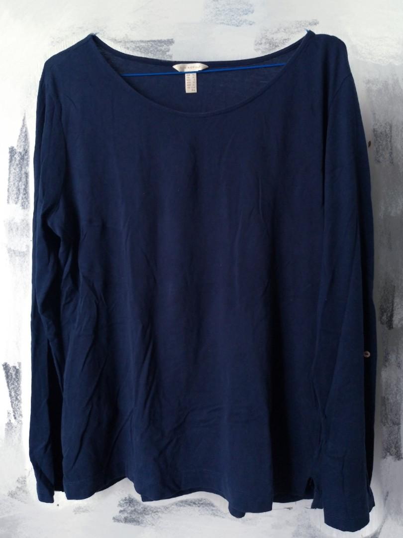 Springfield Plus Size Navy Long Sleeve Top (Category: Longsleeves) located in Quezon City. Submitted by tsoaph (Listing ID 1049352236, Image 1). Description: ***100% of the money will be donated to help the victims of Typhoon Ulyssess*** Best for: EU XL/US 8 Measurements (measured flat and doubled, in inches): Bust - 38 Waist - 36 Length - 23.5 Shoulders - 17 Arm - 16 Sleeve - 23.5 RFS: Not used anymore * Used 8x * Condition - 7/10 * What you see