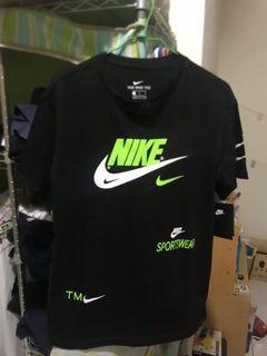 Nike全新休閒短袖