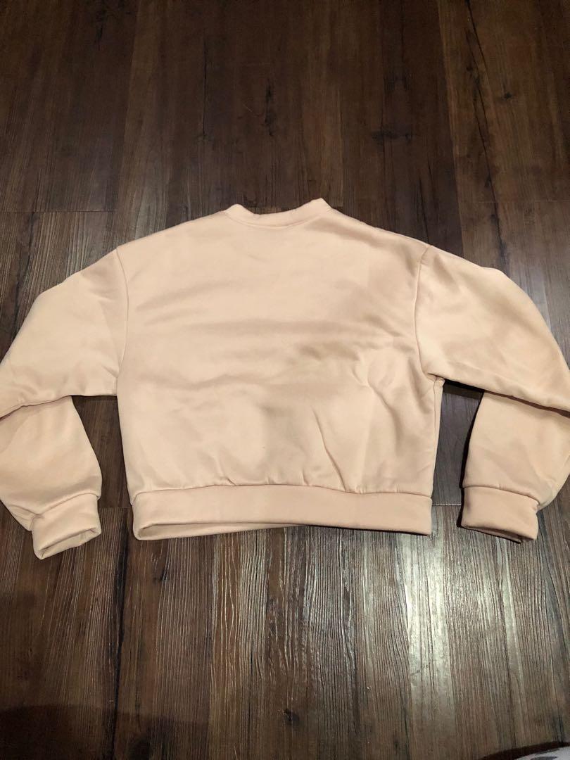 Nude Sweater (Baggy) (Category: Others Tops) located in Las Pinas. Submitted by treasurewavee (Listing ID 1049471338, Image 2). Description: Baggy style Comfy.