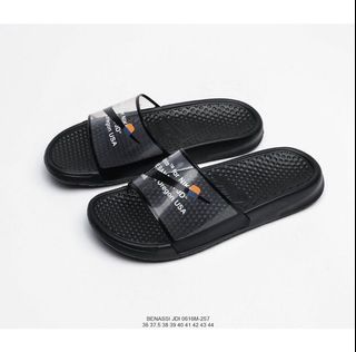 off white nike benassi