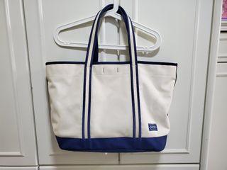 日本牌子"Porter"，割愛，原價$1xxx，特價$500，超實用，挺身，返學都得，旅行必選😆