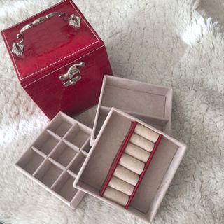 Premium leather Accessories Box red