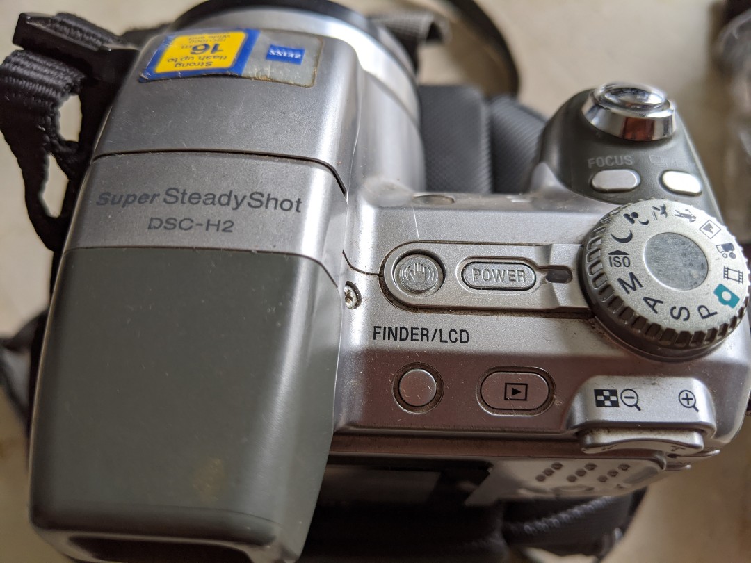 Sony Cybershot DSC H2, Photography, Cameras on Carousell