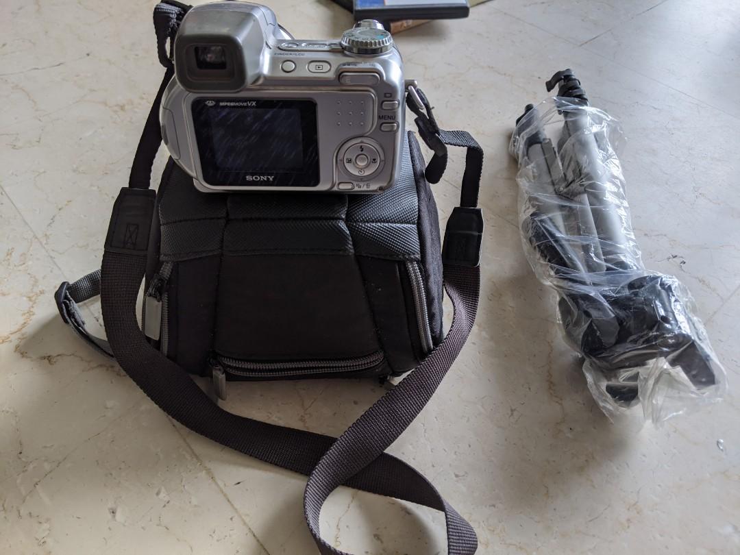Sony Cybershot DSC H2, Photography, Cameras on Carousell
