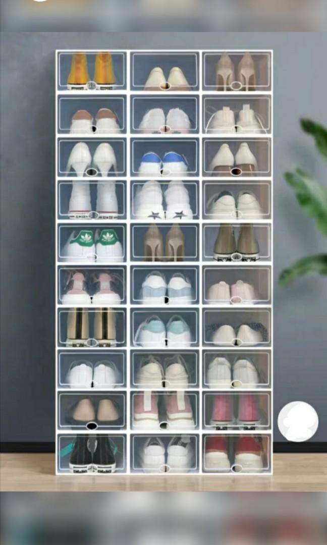 Stackable breathable plastic shoe boxes 