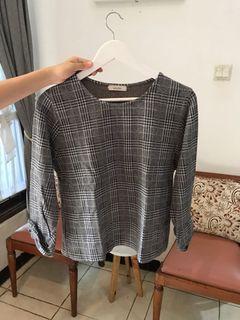 Top houndstooth