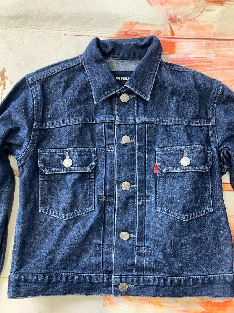 Levis vs uniqlo top