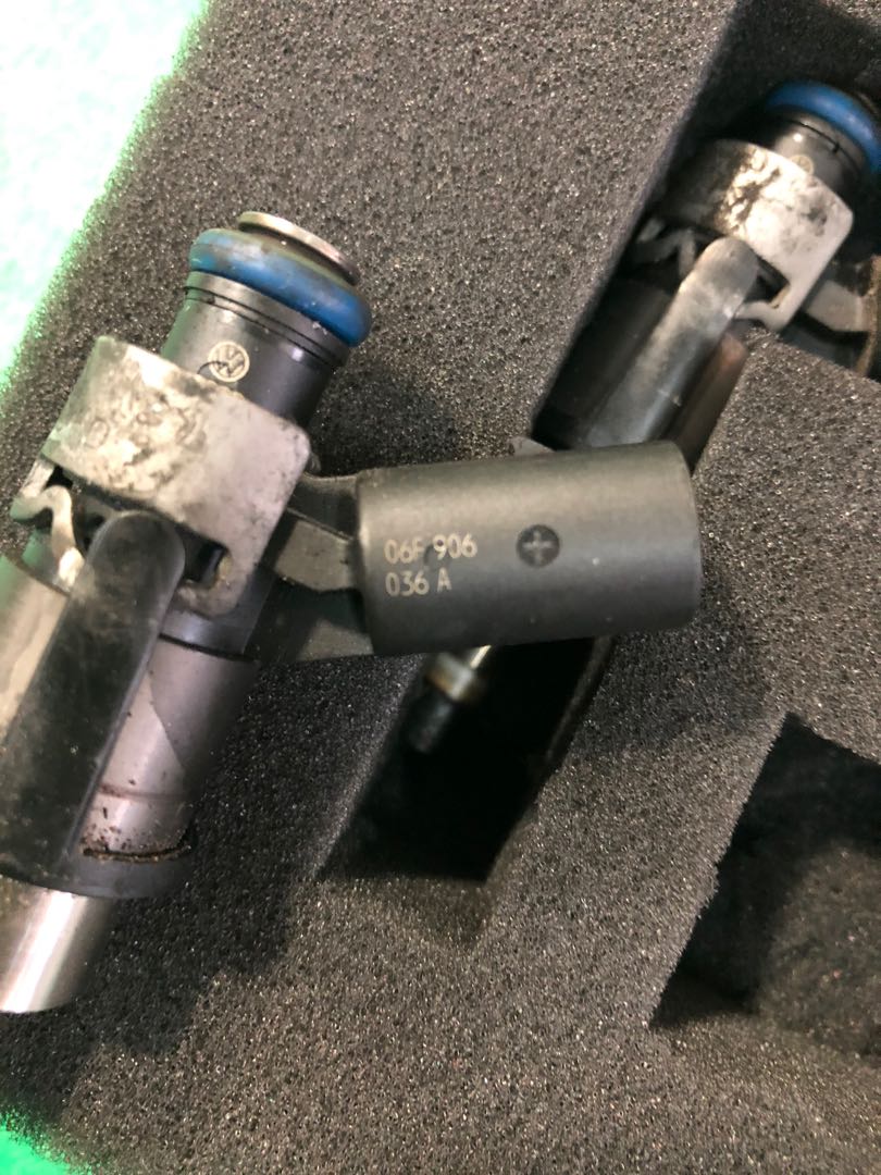 VW mk5 golf gti 2.0L fuel injectors set of 4, Car Accessories