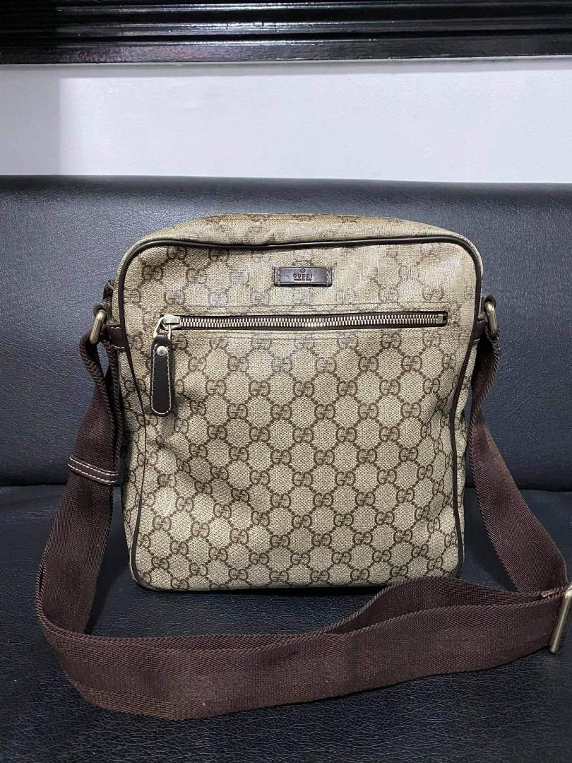 Auth Gucci (Category: Luxury Bags & Wallets) located in Davao. Submitted by gingerdust (Listing ID 1049554285, Image 1). Description: .