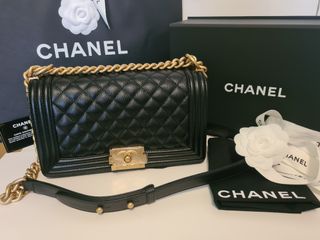(Category: ) located in . Submitted by luxe_style_bag (Listing ID 1049659029, Image 1). Description: .
