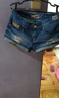 (Category: ) located in . Submitted by emzieyoung (Listing ID 1049580746, Image 1). Description: .