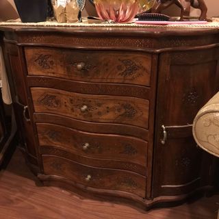 (Category: ) located in . Submitted by nans08 (Listing ID 1049572396, Image 1). Description: .