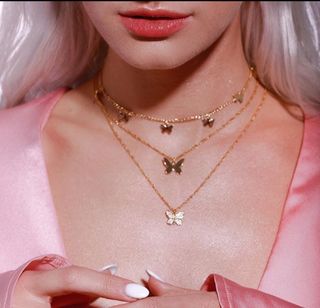 (Category: ) located in . Submitted by Sasha.closet (Listing ID 1049595147, Image 1). Description: .