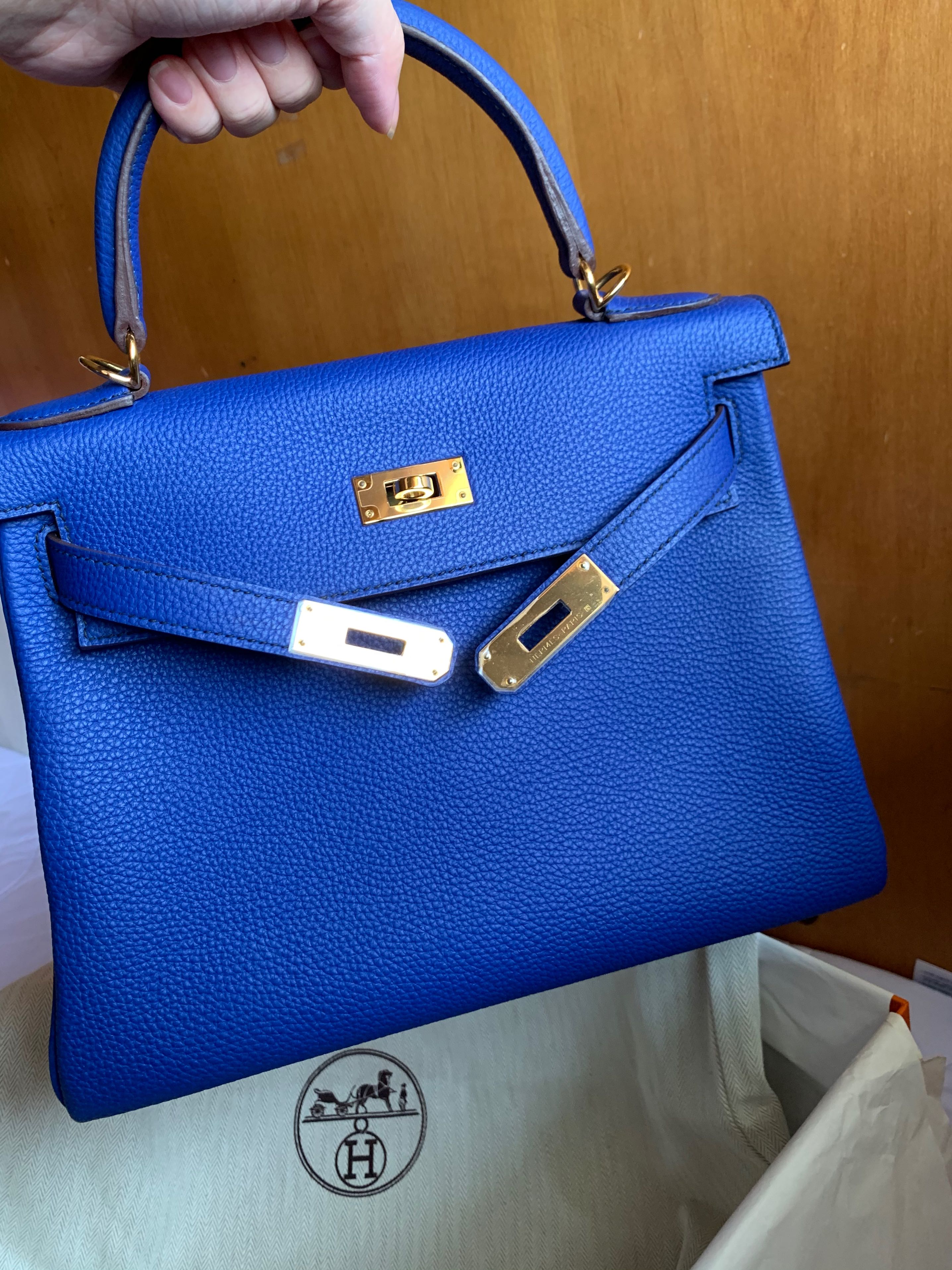 Hermes Kelly 28cm Craie/Bleu Electrique HSS Retourne Epsom BGHW