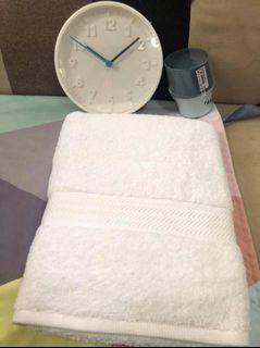 Ikea clock, travel mug & Bath towel bundle