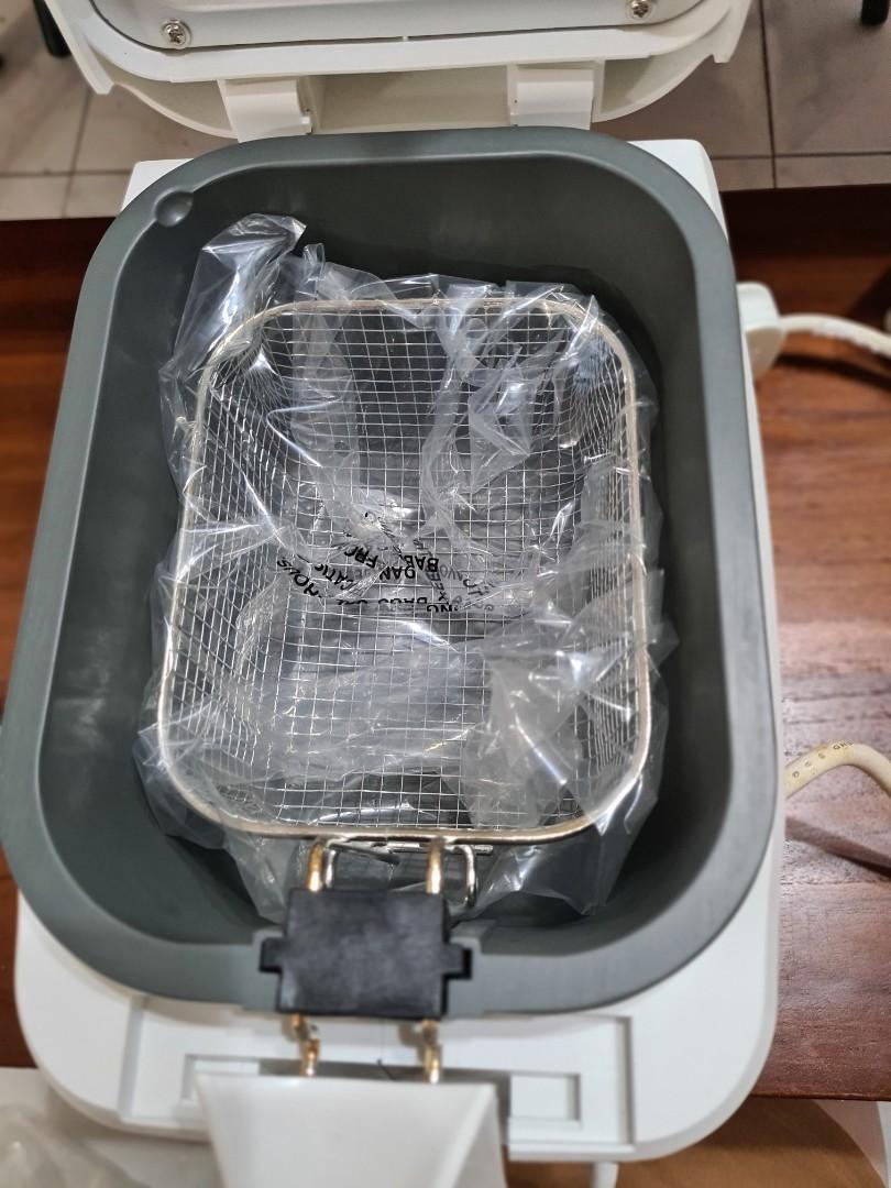 Kenwood deep fryer, Home Appliances, Kitchenware on Carousell