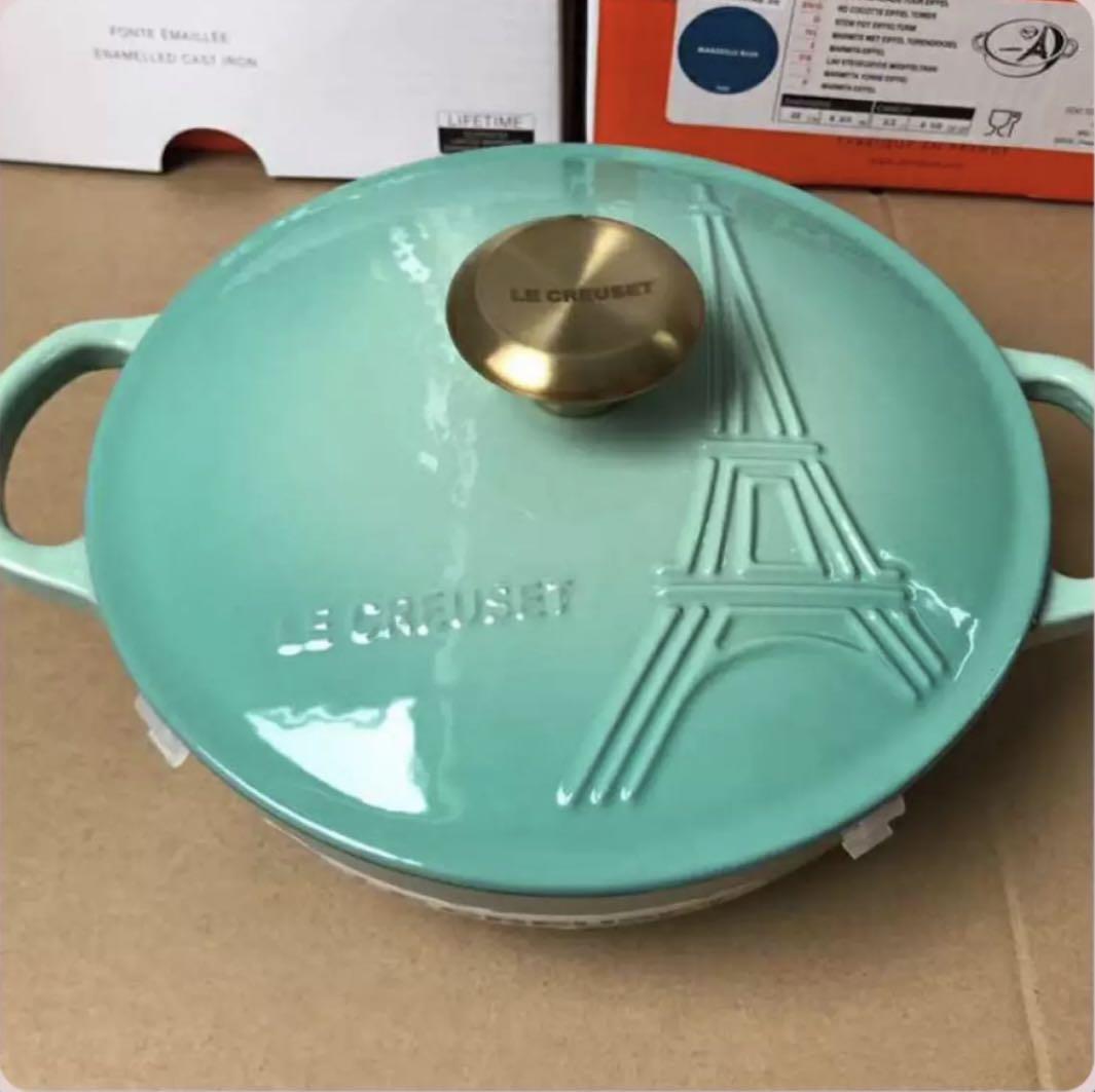 Le Creuset Eiffel Tower Casserole Pot (22cm), Furniture & Home Living