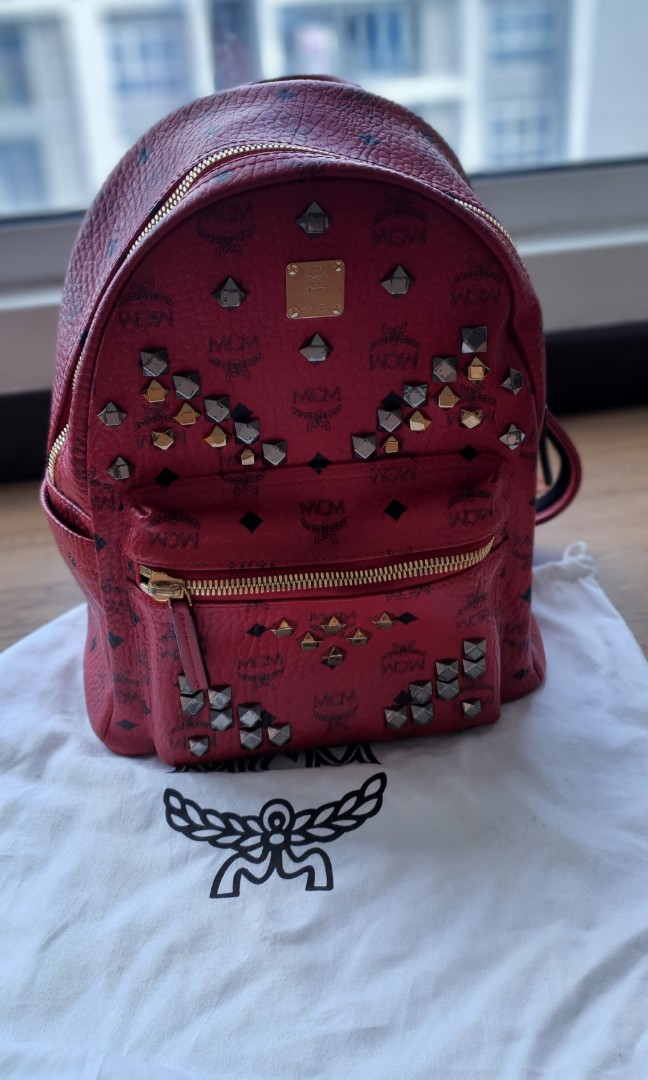 mcm backpack medium size