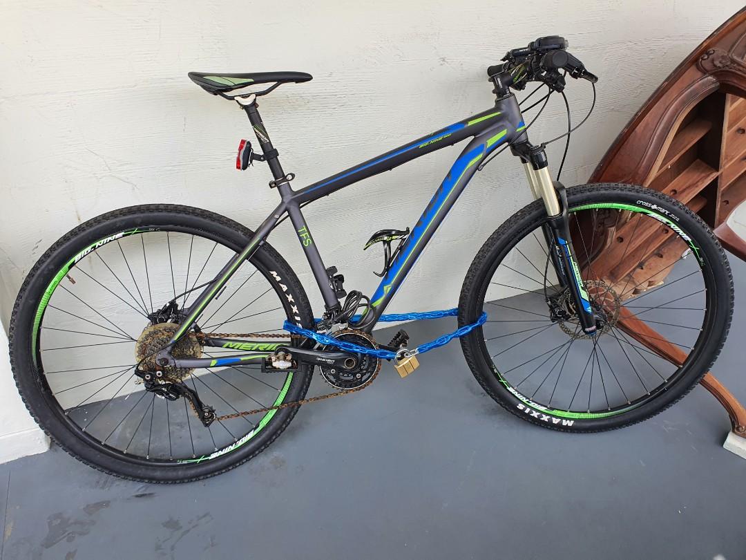 MERIDA MOUNTAIN BIKE 28in wheels SHIMANO PRO adjustable front shocjs Delore front disc brake SHIMANO XT front rear derailer perfect condition barely ridden paid 1800 Sports Equipment Bicycles Parts Bi...