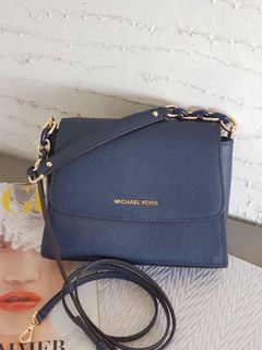 (Category: ) located in . Submitted by ariestea (Listing ID 1049608725, Image 1). Description: .