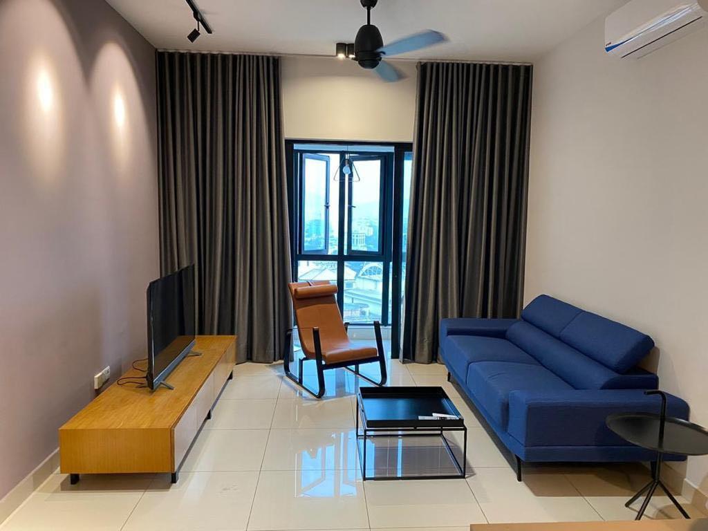 Middle Room For Rent The Haute Gurney Kl Home Furniture Home Decor On Carousell