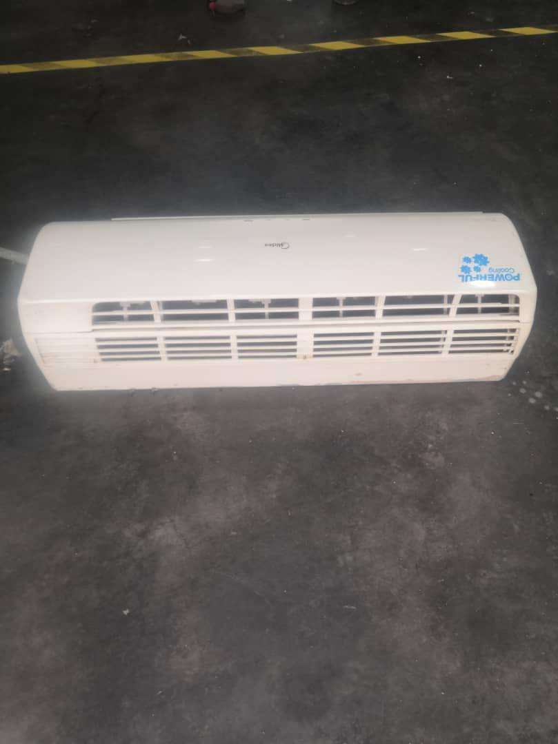 Midea Aircond 1hp w/o compressor 100 working 10/10, TV & Home Appliances, Air Purifiers
