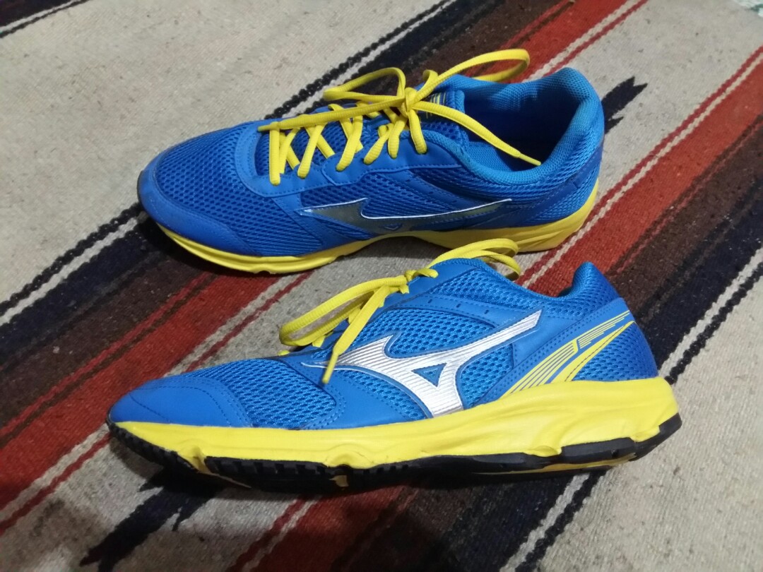 Mizuno maximizer 18 running shoes new arrivals