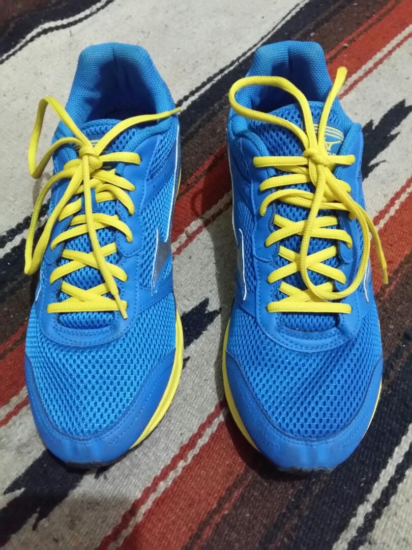 Mizuno maximizer top 18 running shoes
