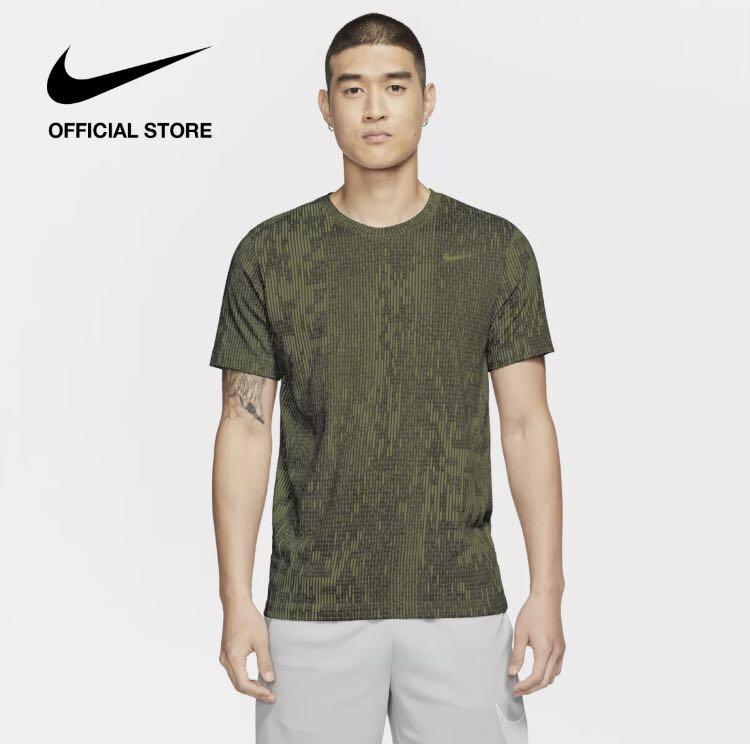 Nike Men's Dri-Fit Print Tee - Asparagus (Category: Formal Shirts) located in Bacoor. Submitted by msportsph (Listing ID 1049728293, Image 1). Description: Nike Men's Dri-Fit Print Tee - Asparagus. Size: M. Regular Price: PhP 1,395. Selling for: PhP 900..