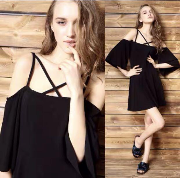 Plus size (Category: Dresses) located in Singapore. Submitted by luxurious_drobe (Listing ID 1049607396, Image 1). Description: 5XL black cold shoulder dress.